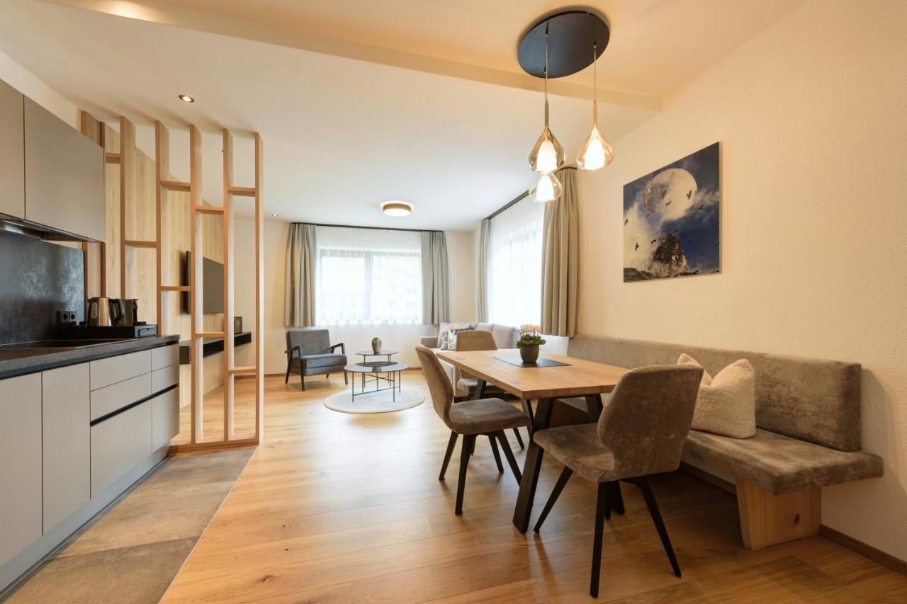 Haus St Anton - Incl Gratis Premium Sommerkarte St. Anton am Arlberg Eksteriør bilde